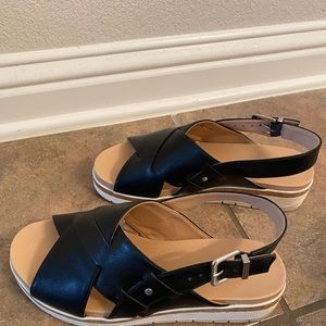 Adrienne Vittadini sport platform sandals